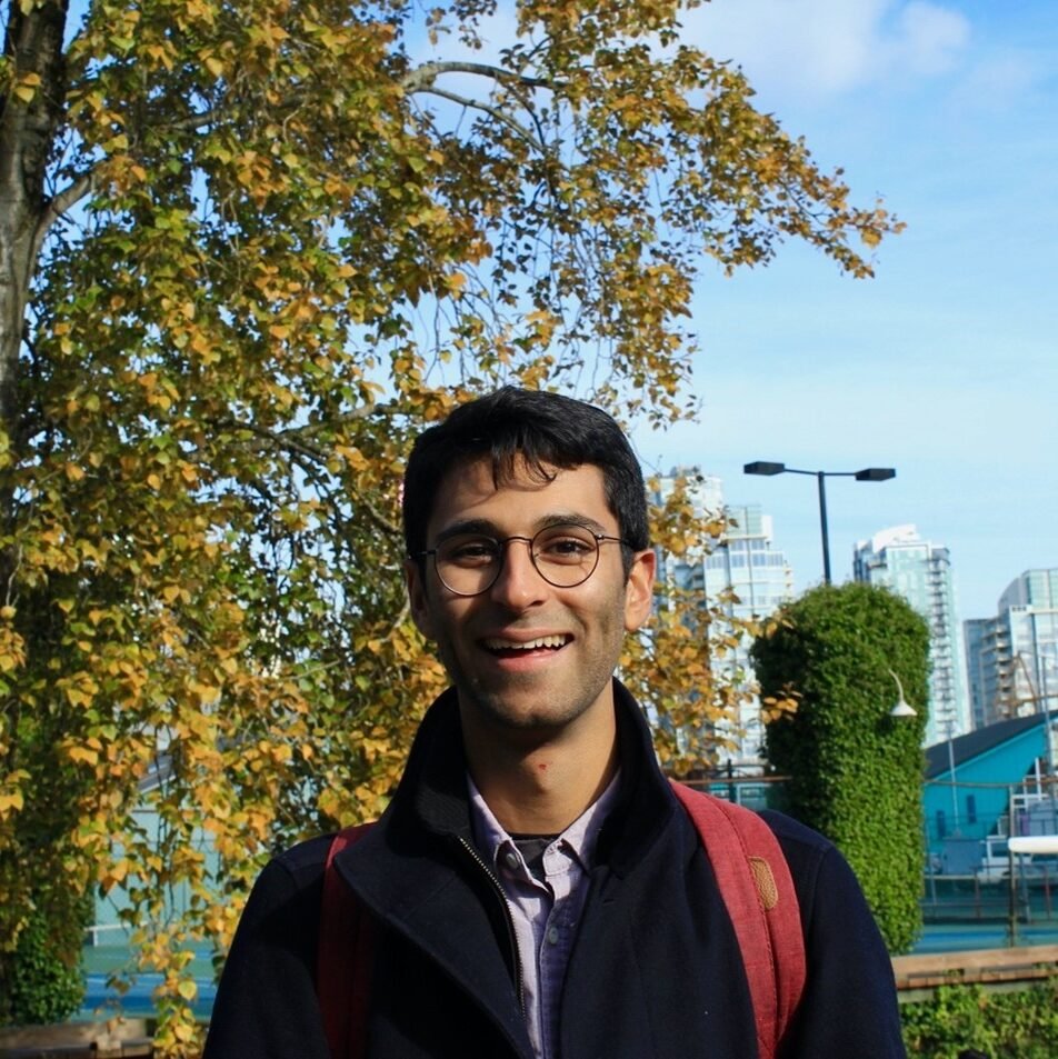 Navin Sahjpaul, host of this yoga workshop